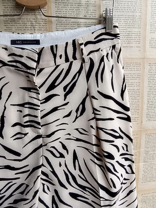 Talia waist 40,7x2 L Szorty typu Bermudy z Nadrukiem Zebry