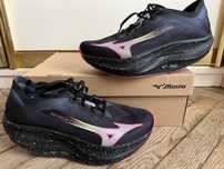 Кросівки для бігу  Mizuno Wave Rebellion Pro 2 (дуже гарний стан)