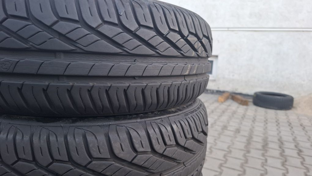 Opony 185/60/15 UNIROYAL RainExpert 3