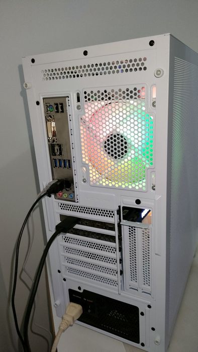 PC RGB gry R5 5600 AM4 6/12 DDR4 16GB RTX3060 12GB 700W 1TB W11