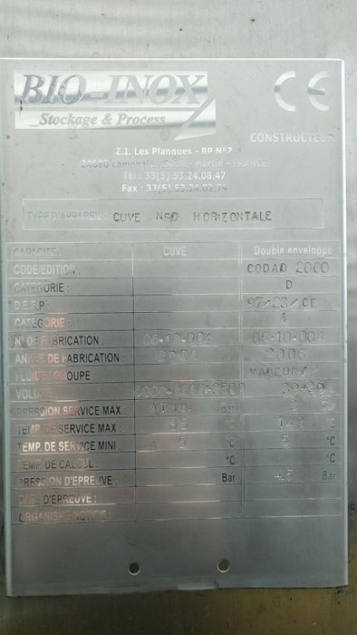 Tanque de inox horizontal de 20 mil litros isolado com compartimentos
