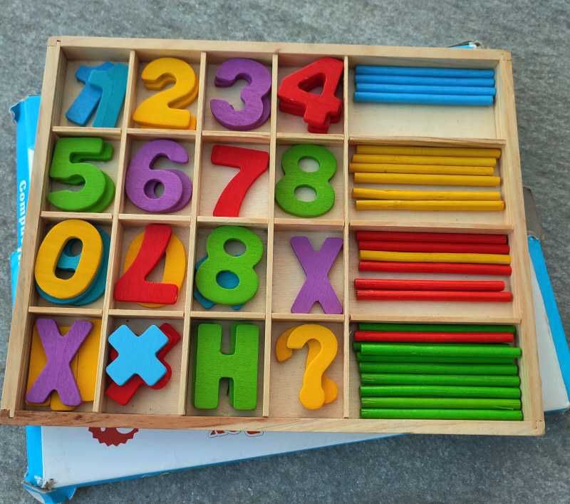 Materiały dydaktyczne książki puzzle matematyka naklejk nauka czytania