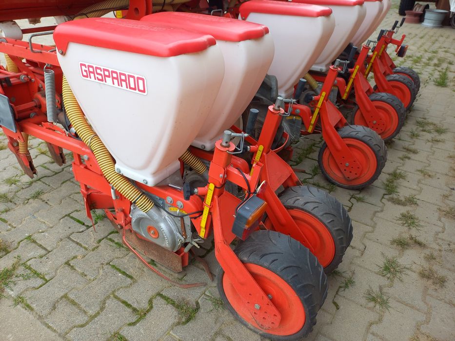 Siewnik do kukurydzy Gaspardo ST 300