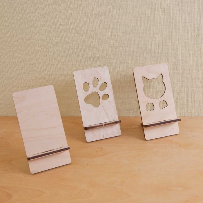 Подставка под телефон из фанеры