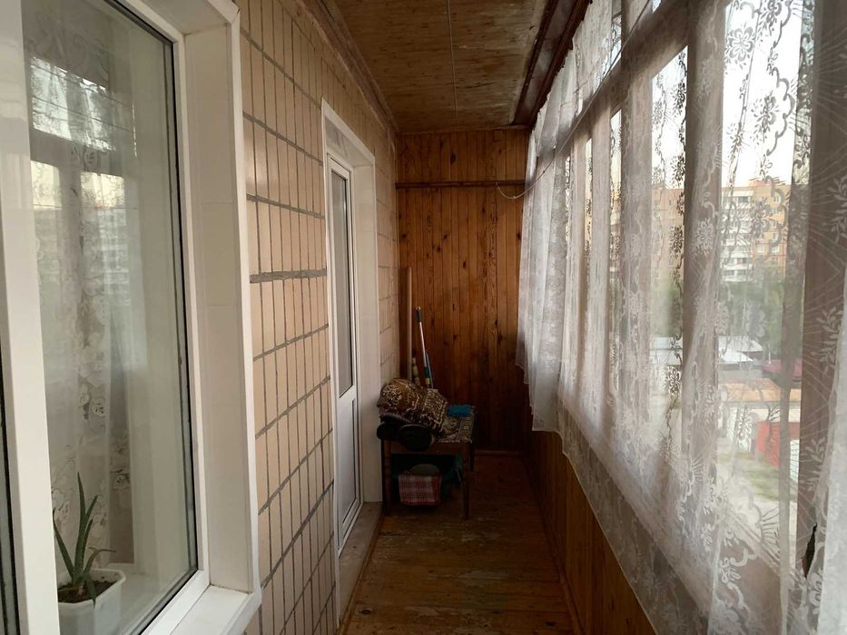 Продаж 2-кмн квартири, Піски (213-189-206)