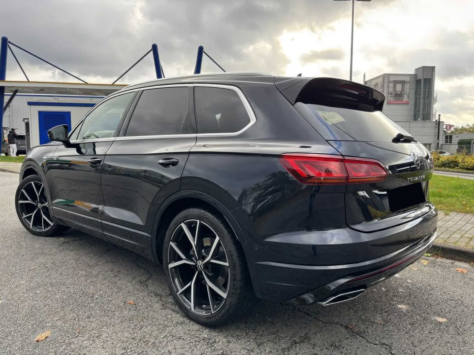 Volkswagen Touareg      2022