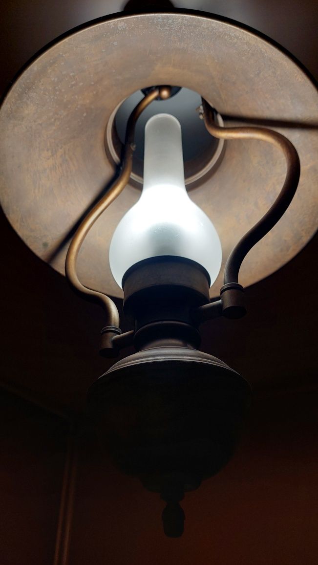 Lampa wisząca stylowa