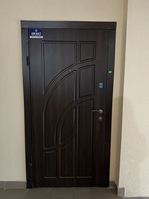 Двері вхідні б/у
