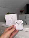 Airpods  4 APPLE