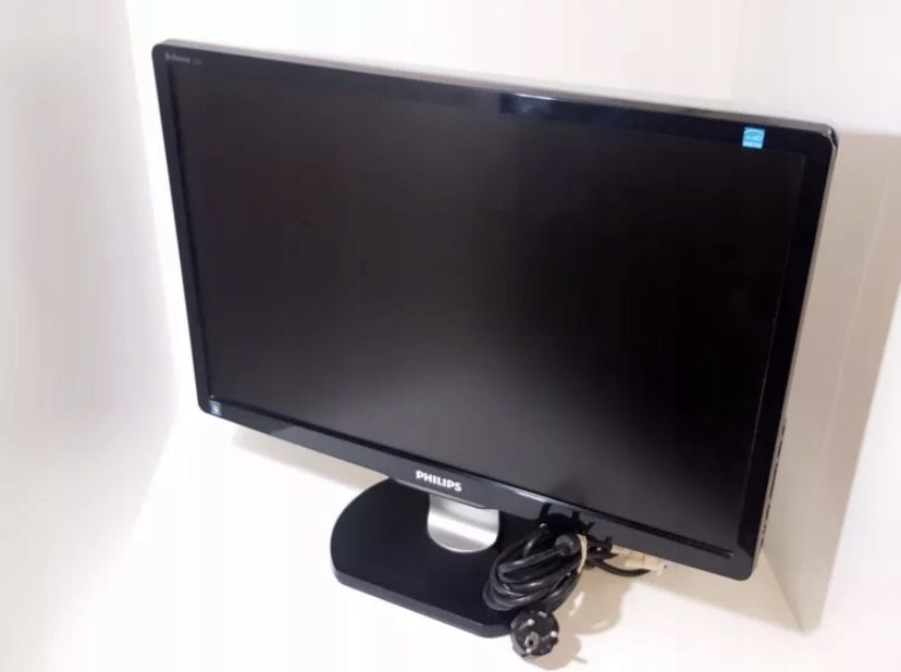 Монитор Philips brilliance220c