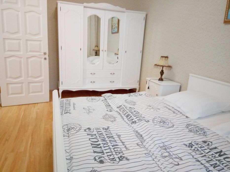 #478  Аренда Дома Посуточно 4 спальни  Бассейн Баня BBQ Бильярд Озеро