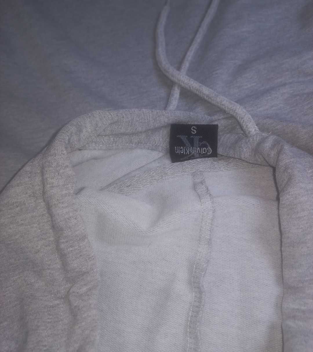Calvin Klein -fajna bluza