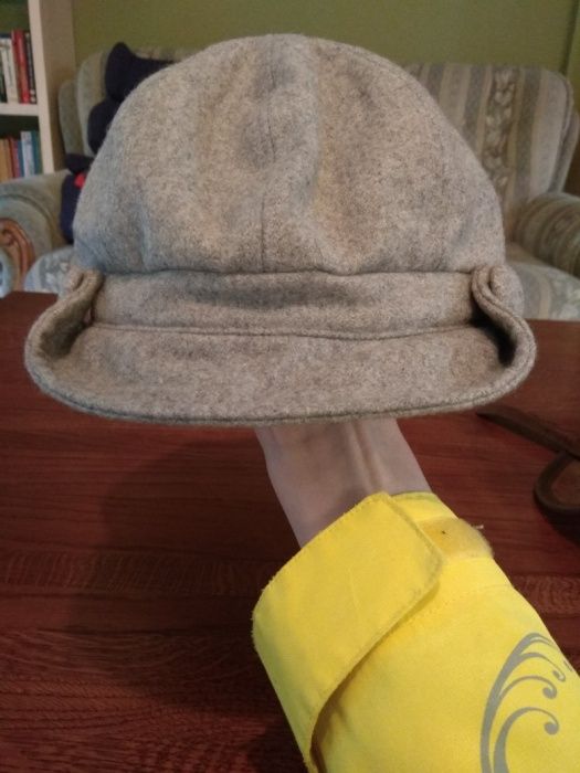 Czapka, beret, kaszket z daszkiem S Reserved (55-57 cm)