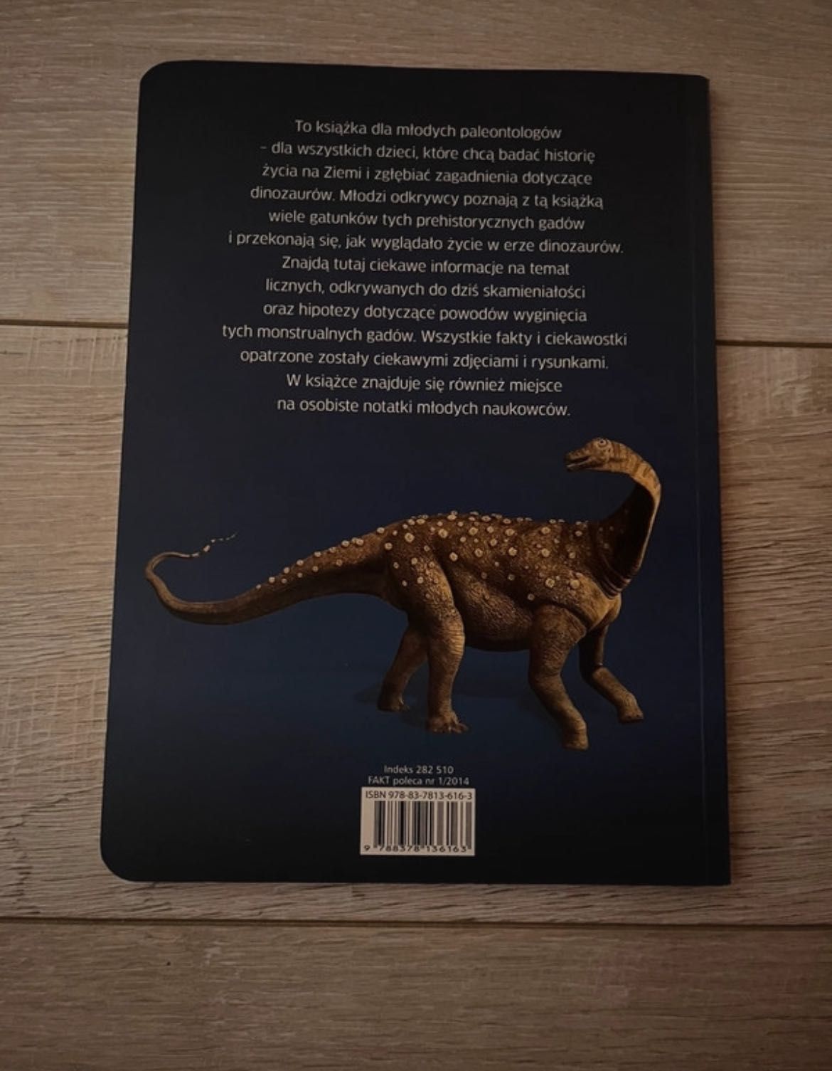 niezbędnik młodego odkrywcy „dinozaury”