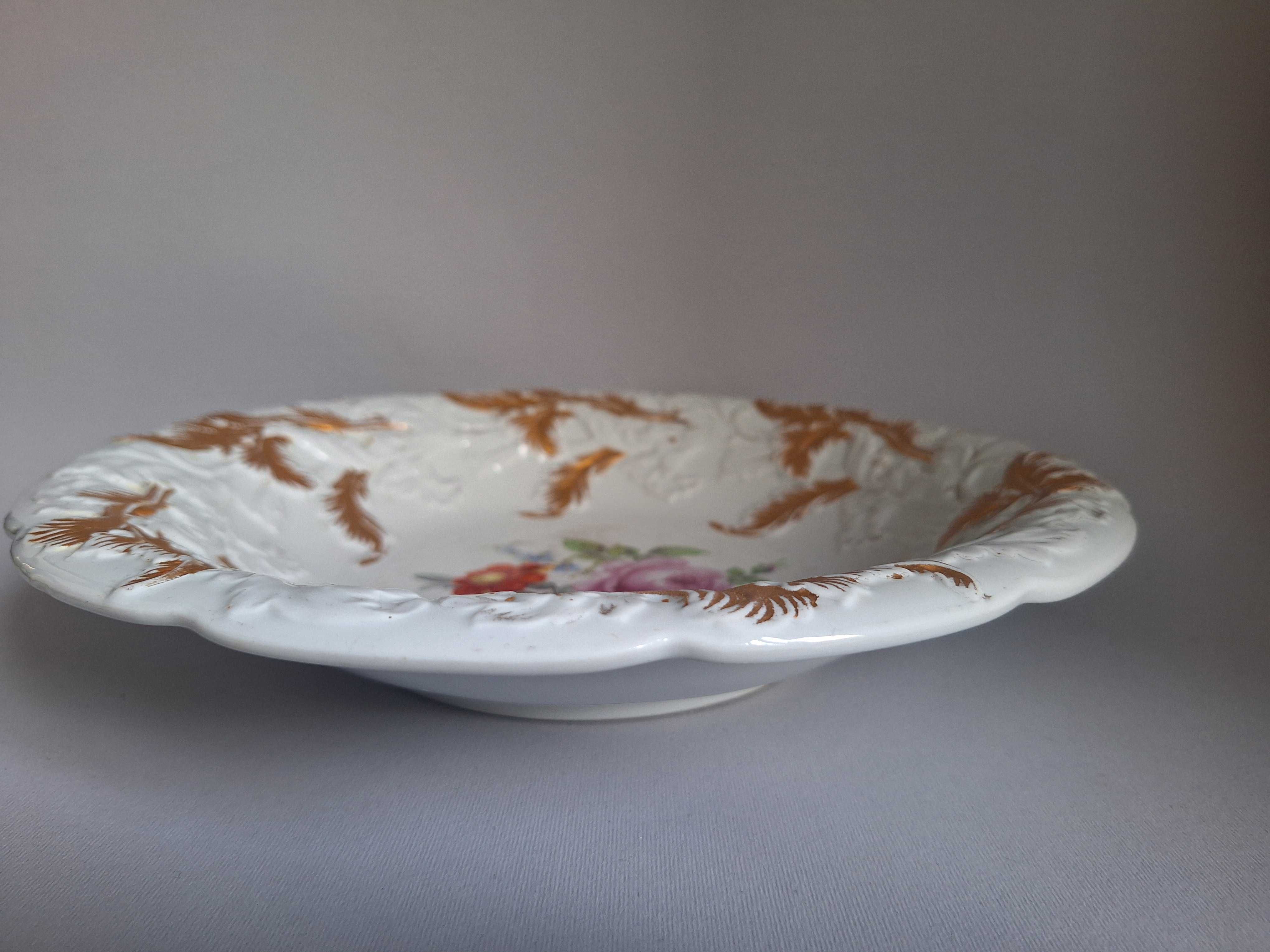 Meissen.Фарфоровая  тарелка с  цветами ручная  роспись  Ø 29.5 см.