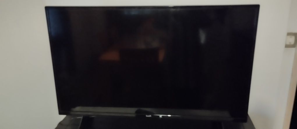 TV Led Kunft 110"