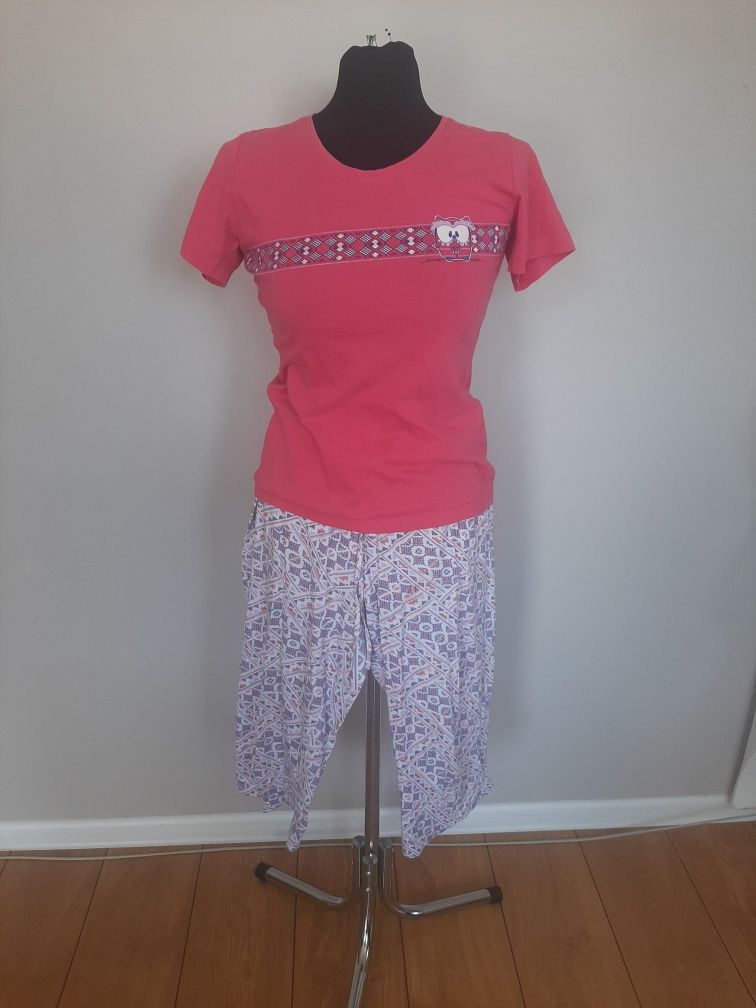 Piżama bawełniana różowa bluzka i jasne szerokie spodnie s-m