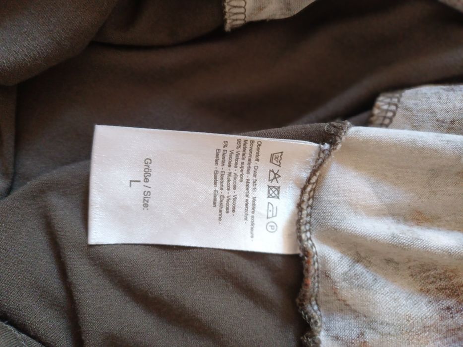 Vestido de malha suave, estilo camiseiro