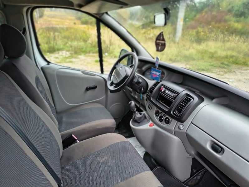 Renault Trafic l2h1 klima zadbany I wł brygadówka 6 osób long