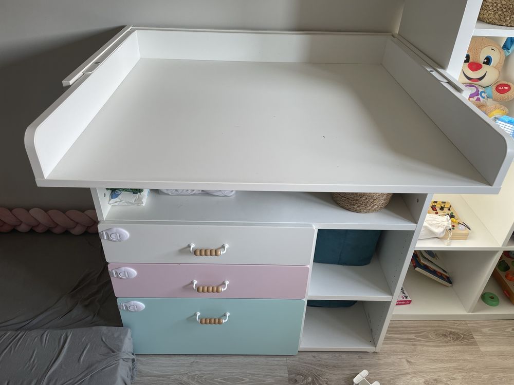 Przewijak / biurko smastad ikea + gratisy / stół do przewijania