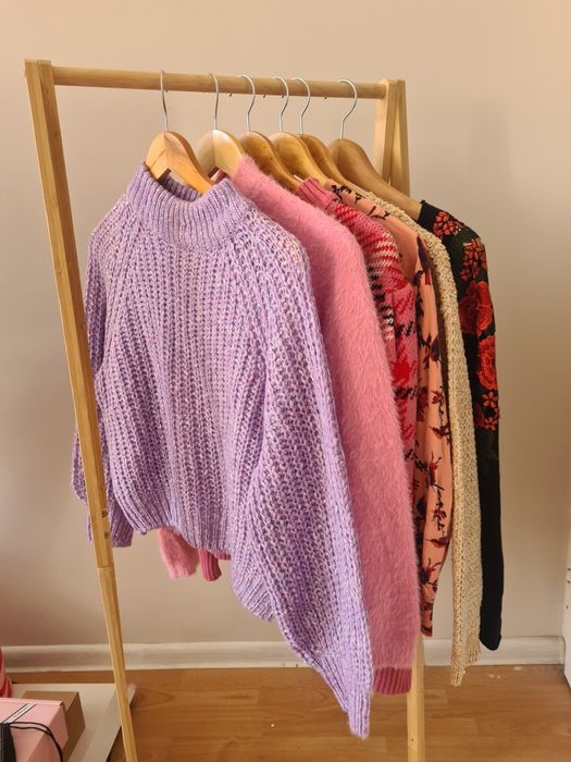 Sweterki rozm s po 10 zł