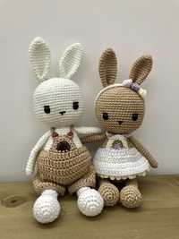 Coelhinhos em crochet / amigurumi