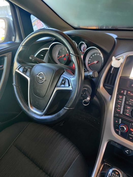 Opel astra sport tourer