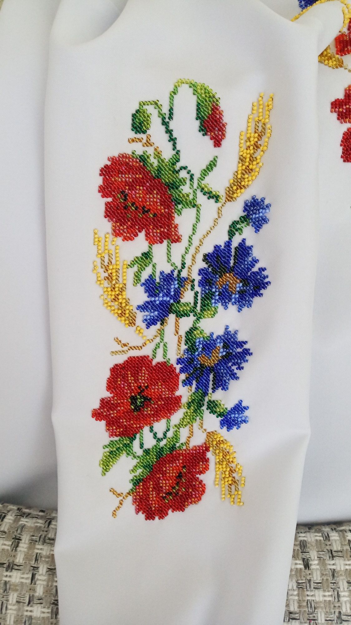 Вишиванка бісером
