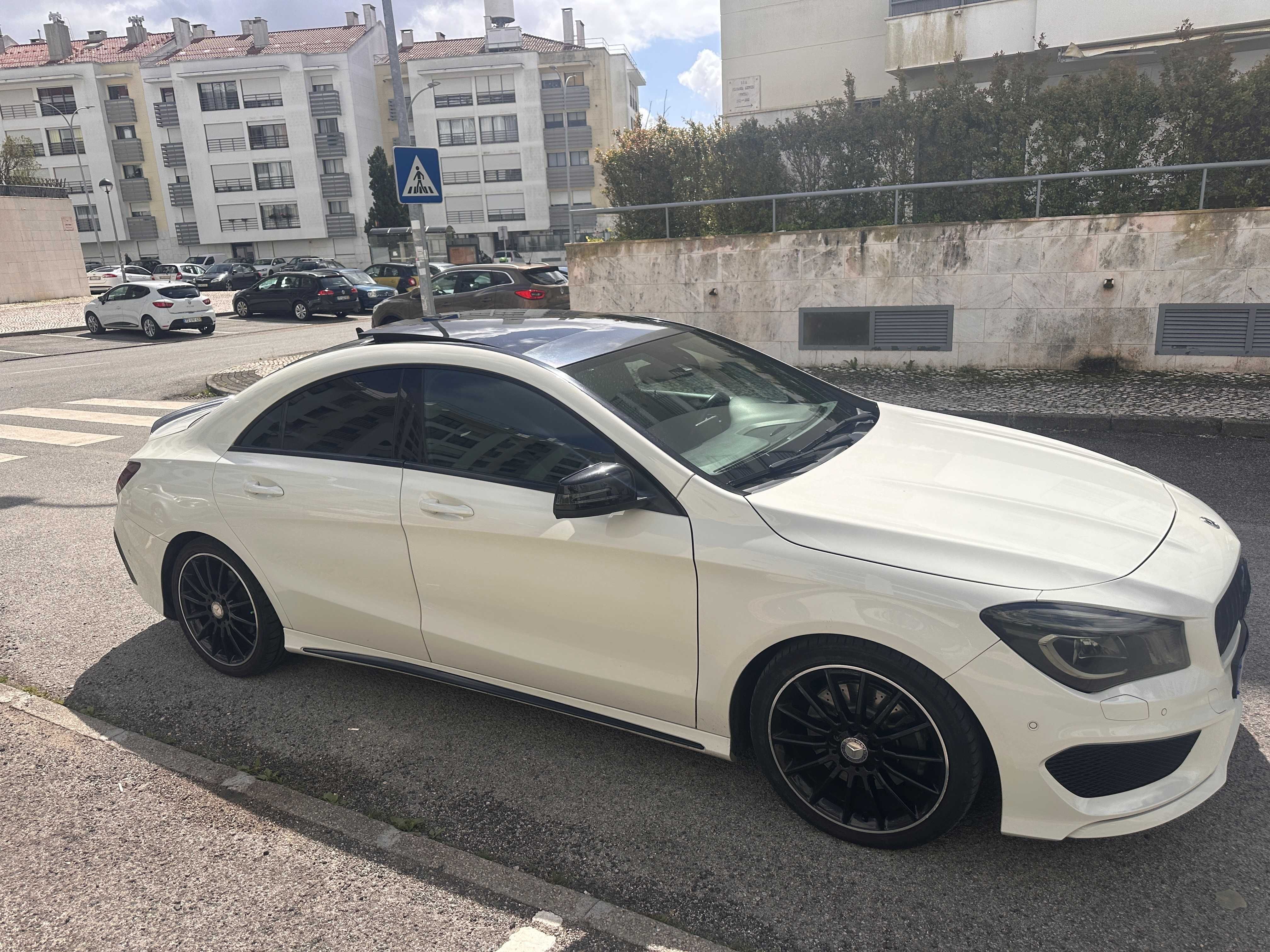 Mercedes-Benz CLA 220 AMG