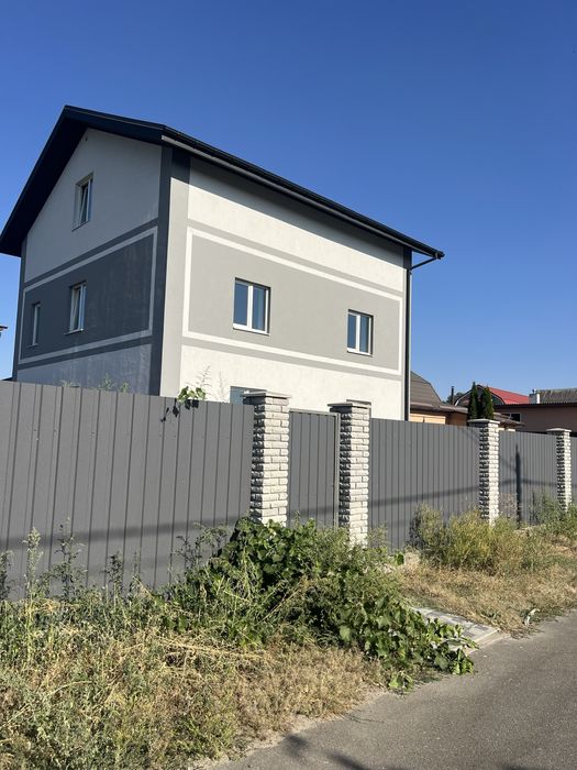 Продам дім 165 кв 3 кім + 80 кв 3-й поверх 14 сотих Гнідин Гнедин