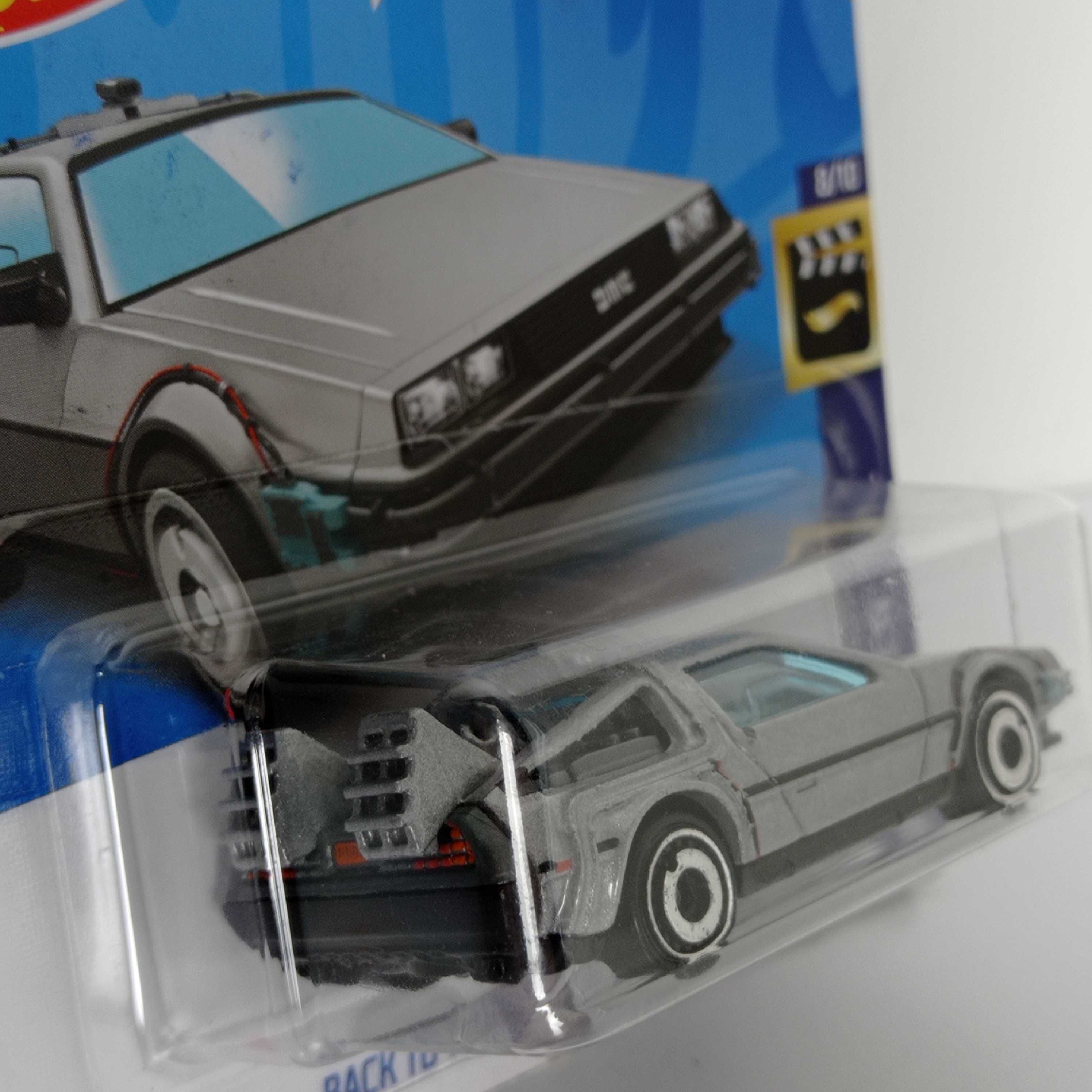 Машинка Hot Wheels DeLorean DMC-12 Back To The Future Time Machine