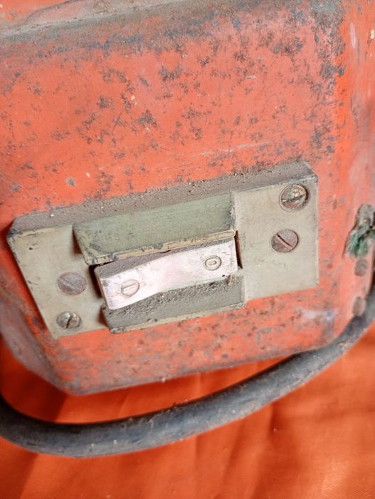 Máquina de soldar antiga