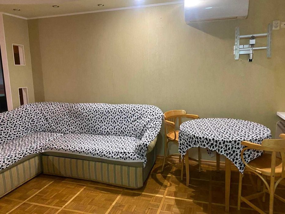 Сдам трёхкомнатная квартиру  на Черёмушках