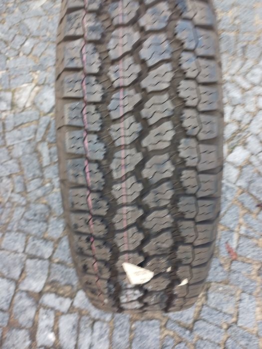 Vendo pneus novos 225/75/16 Goodyear