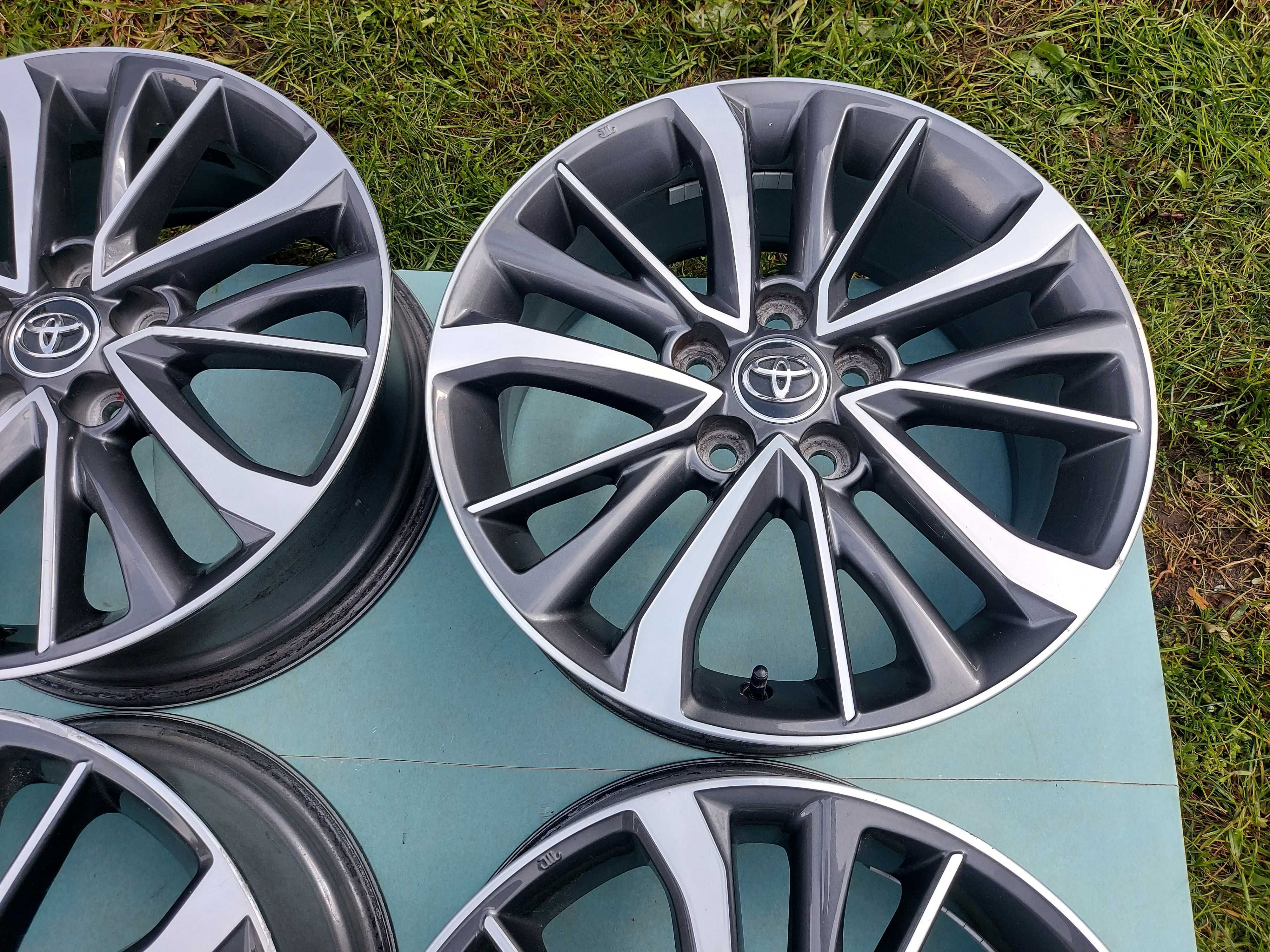 Felgi oryginalne  Toyota 17" et 45