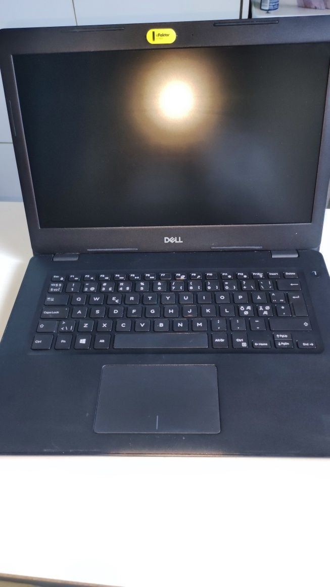 Ноутбук Dell Latitude 3490 / i5-8250U /8 gb / ssd 256 / video 1 gb