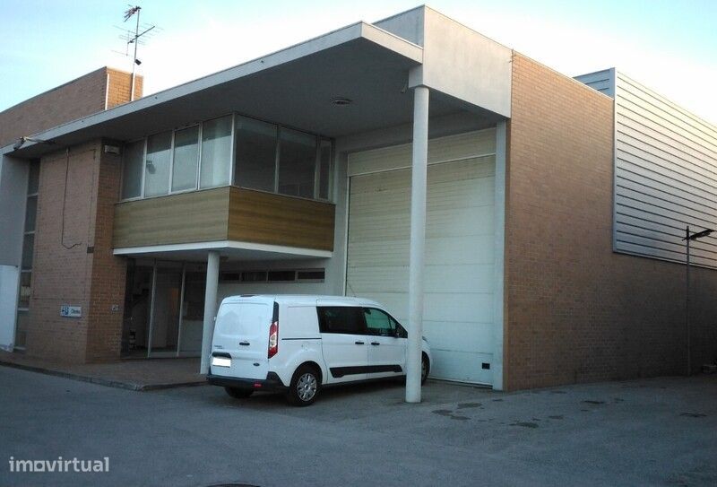 Armazém centro empresarial Vista Alegre, Albergaria-a-Velha