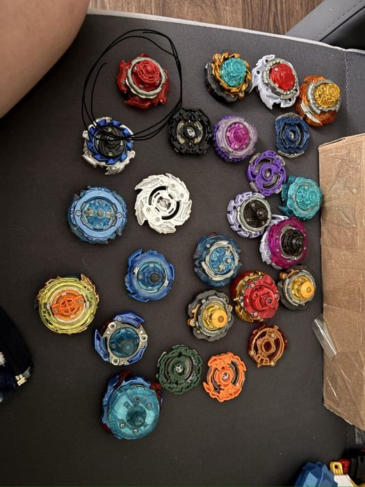 Продам  бейблейды не дорого