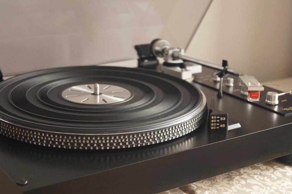 Gramofon Hitachi PS-48