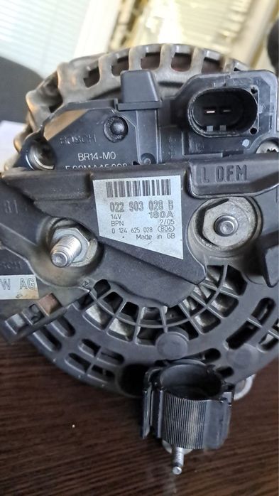 Генератор BOSCH, 3,2 бенз, мультіван