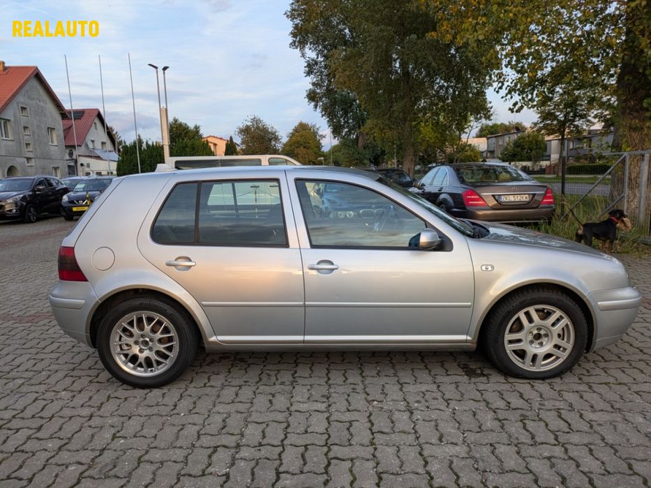 2,3 V5 Szwajcar VW GOLF IV