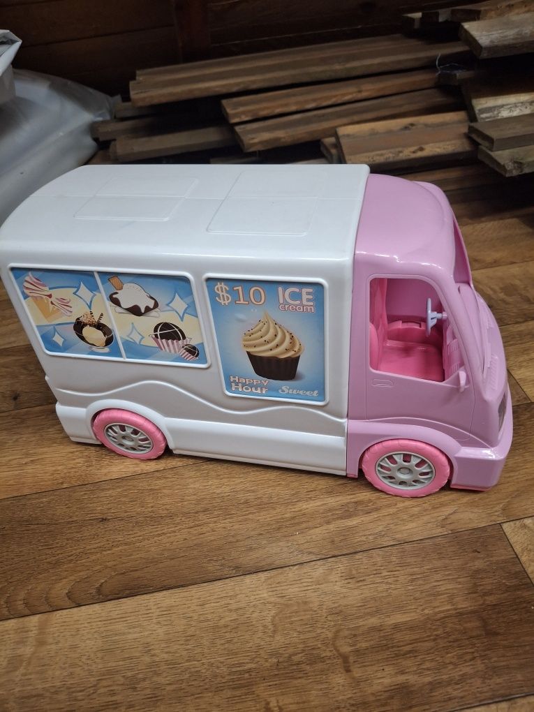 Witam  sprzedam zabawkowy camper w cenie 25zł