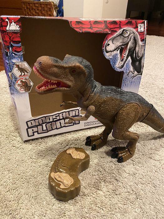 Robo Dinossauro com comando