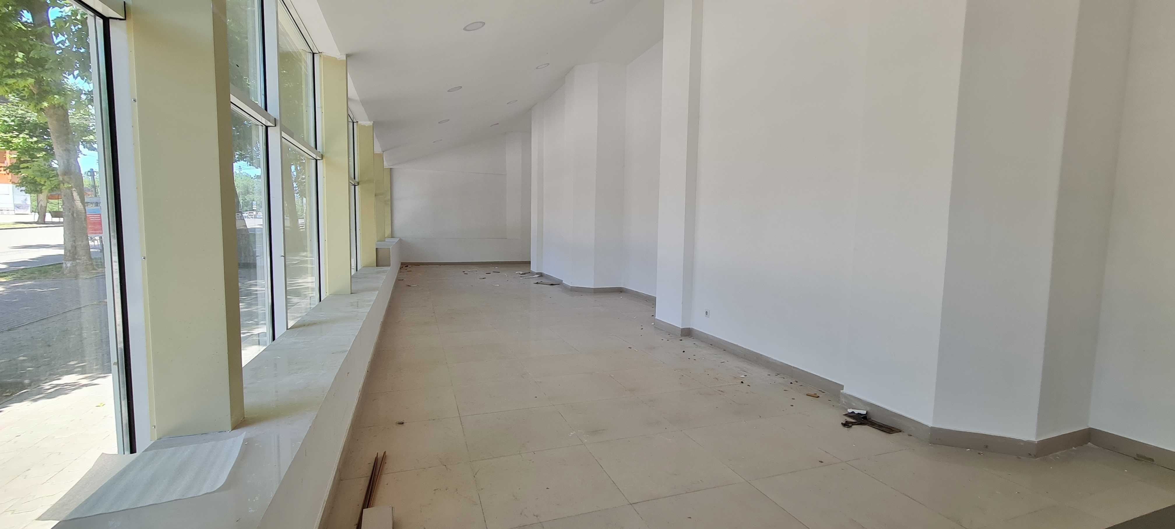 Продаж цокольного приміщення 416 кв.м, Соборна/Вадима Благовістного
