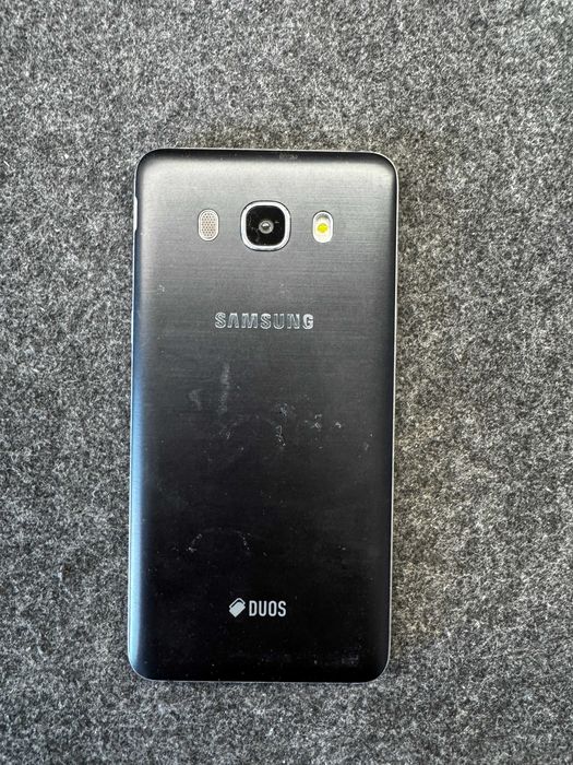 Atrapa telefonu Samsung J5 6