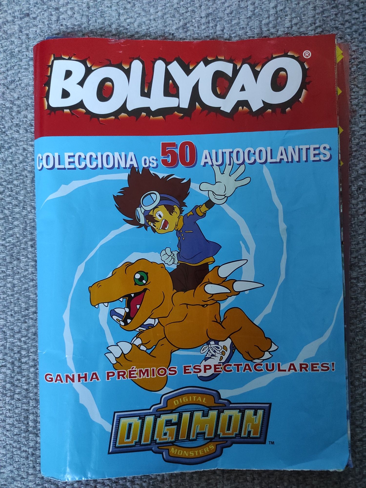 Digimon vários, tázos, autocolantes...