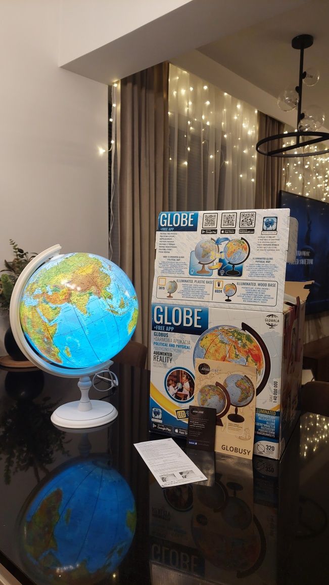 Globus 320mm PODŚWIETLANY 2w1 BIAŁA STOPKA DREWNO, + aplikacja , NA PR
