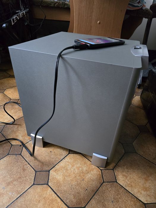 Subwoofer JBL  ESC-360