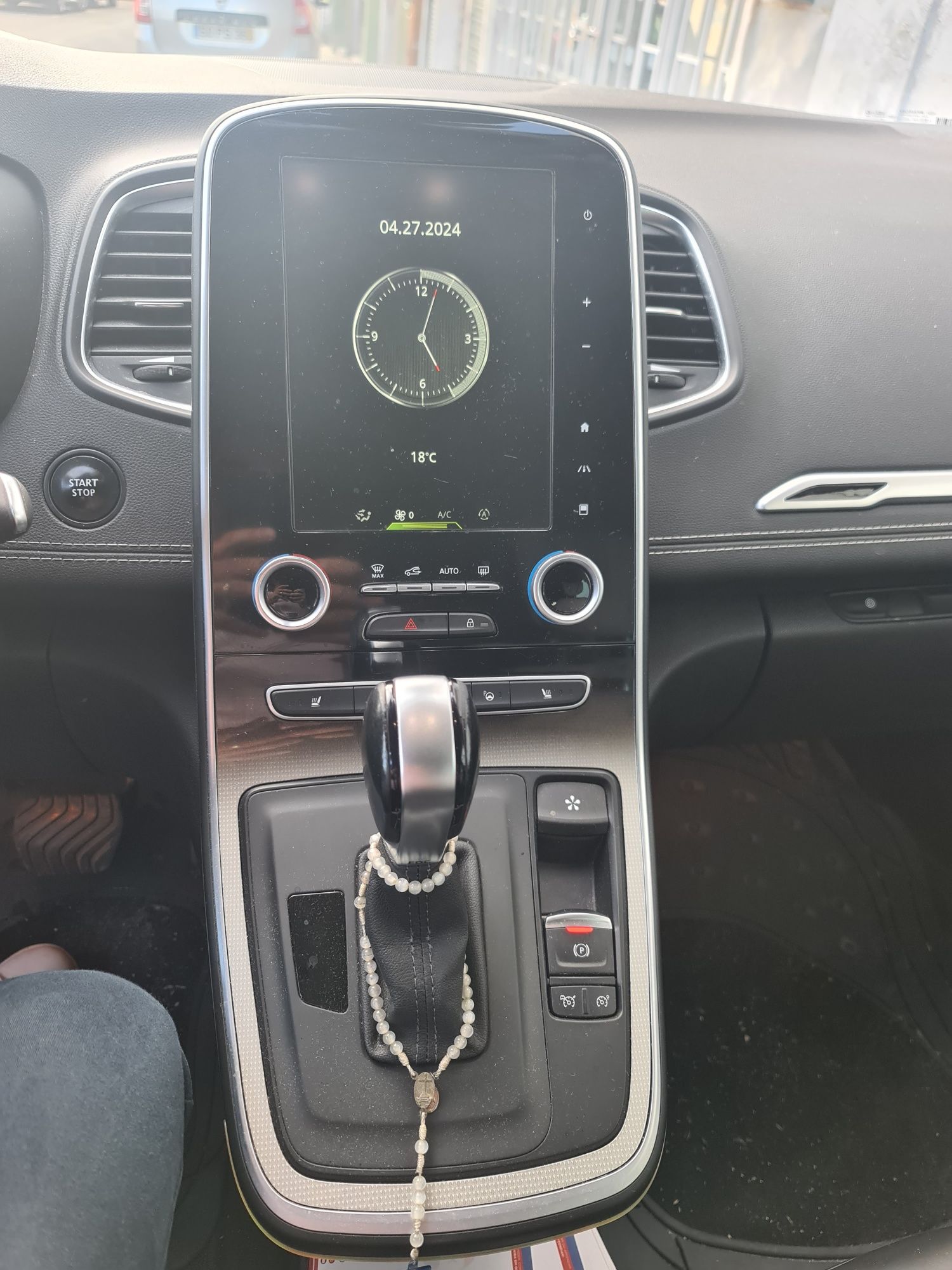 Renault Initiale paris