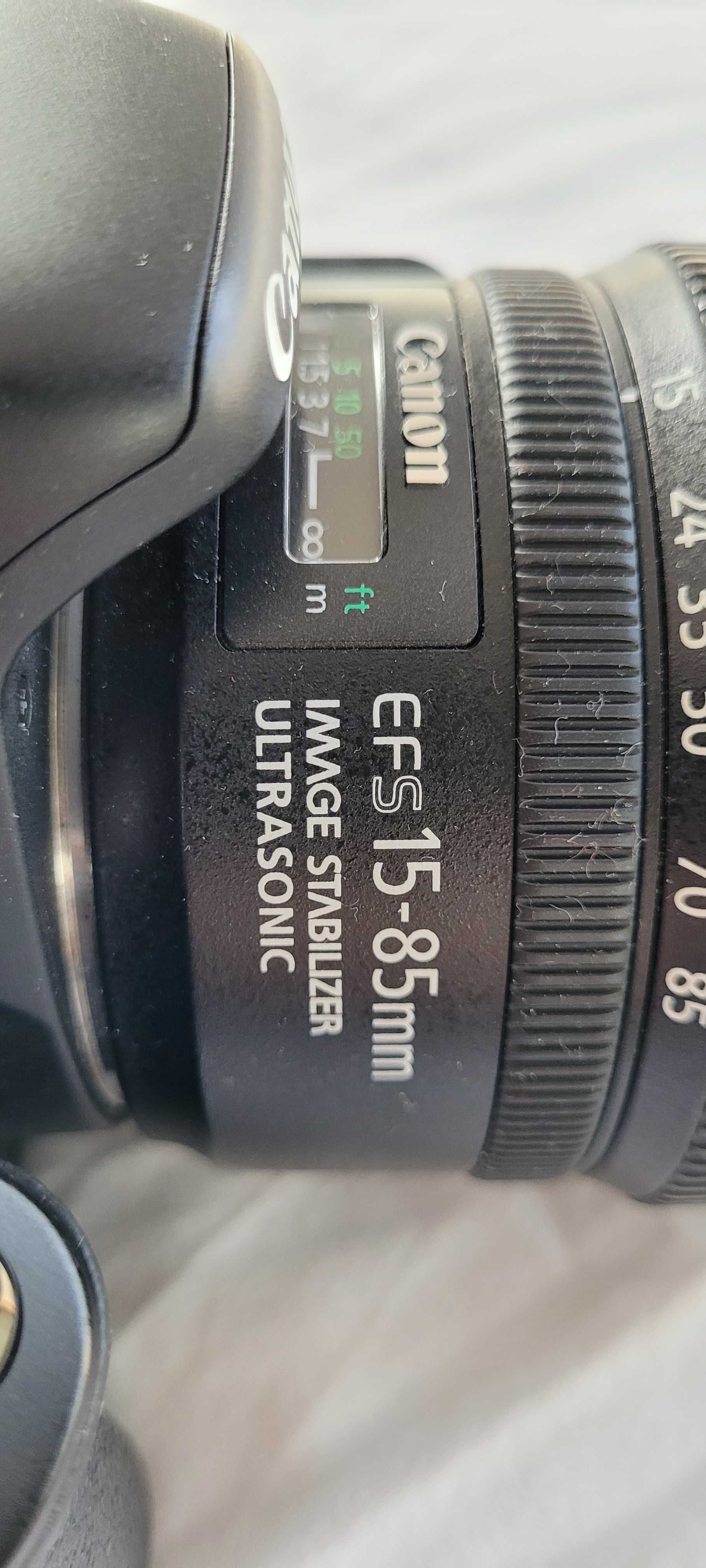 Canon EOS 600D, obiektyw EFS 15-85, lampa 430EXII
